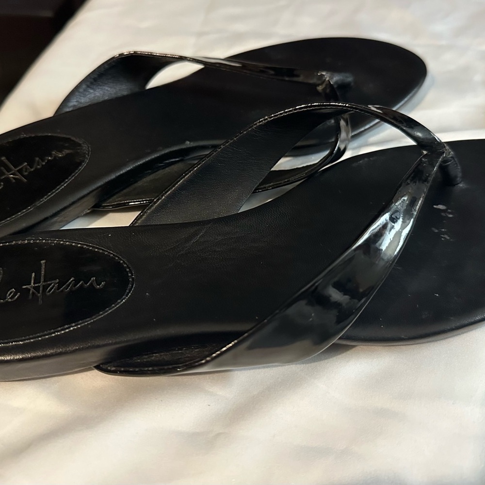 Cole Haan Ladies 9 Black Patent Leather Thong Sandals ,Used